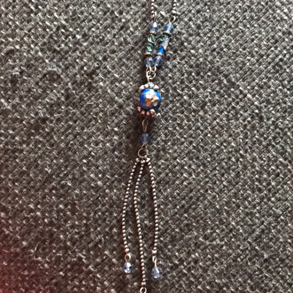 Pretty dangly necklace